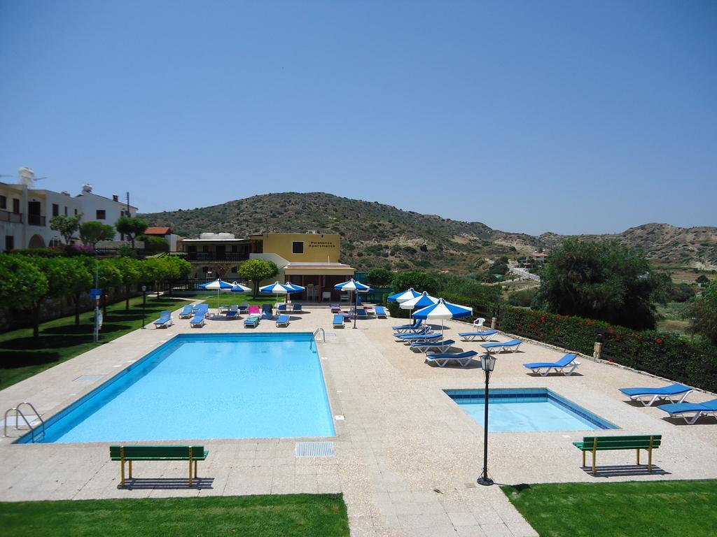Pelekanos Apartments Писсури Номер фото