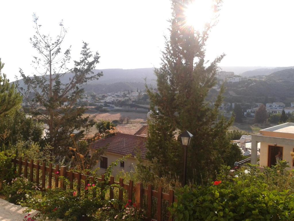 Pelekanos Apartments Писсури Экстерьер фото